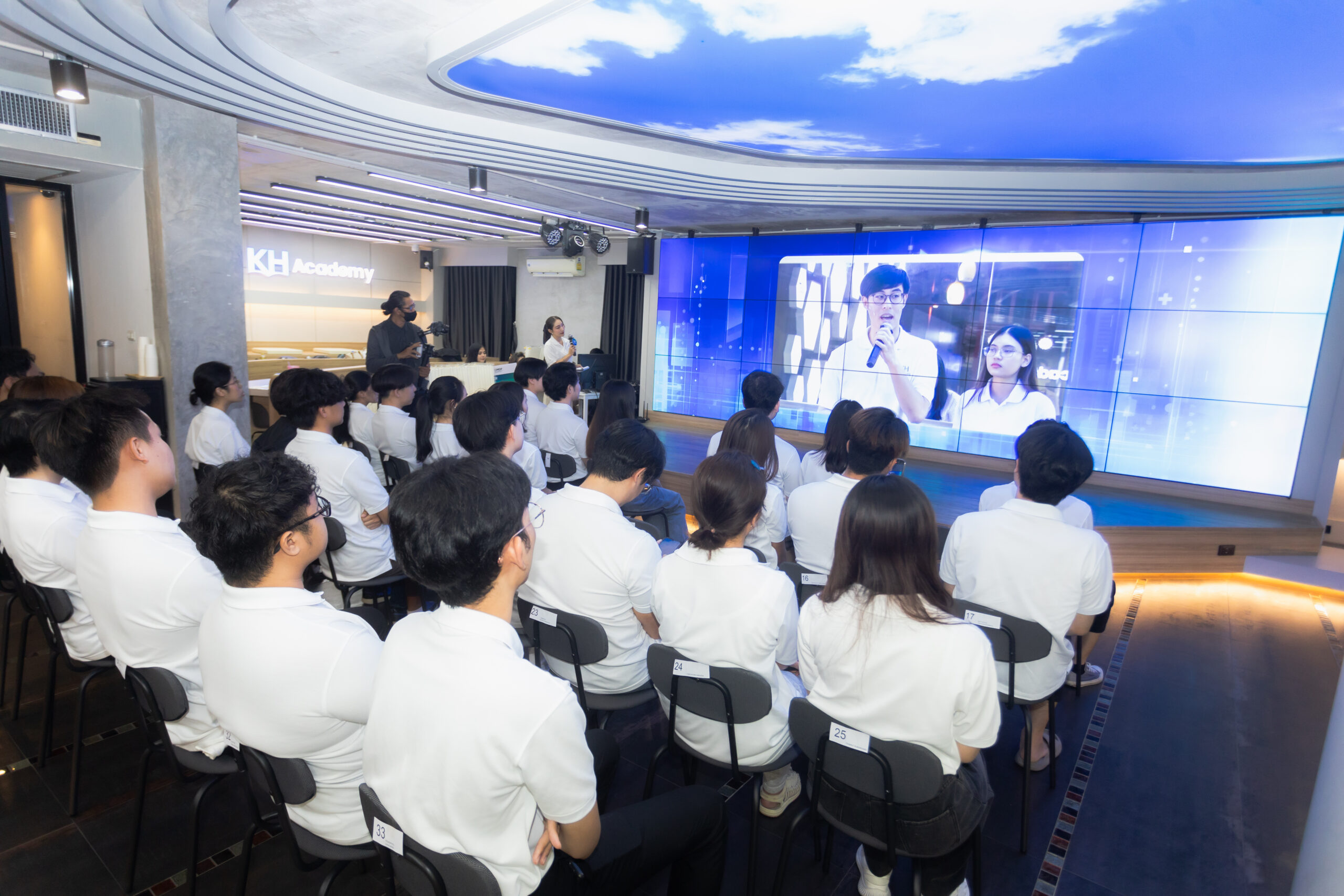 10-04-68 KH Aacdemyปิดหลักสูตรผู้จัดการกองทุน รุ่นที่ 3 (73)